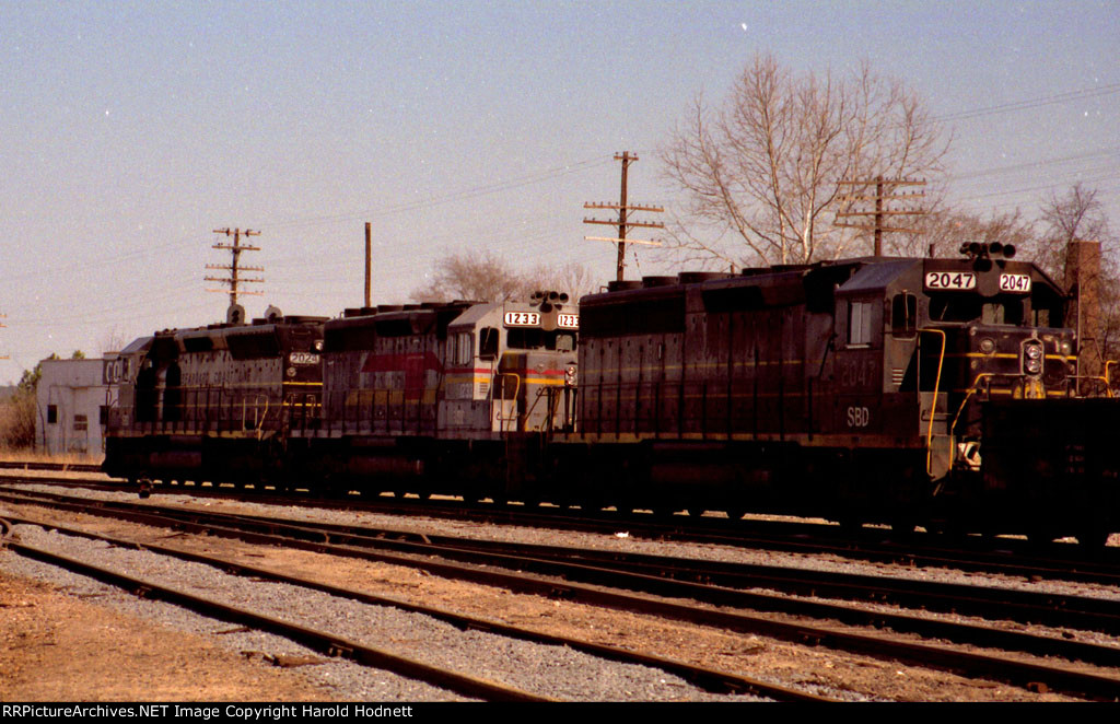 SBD 2024, 1233, and 2047 are power for this northbound train